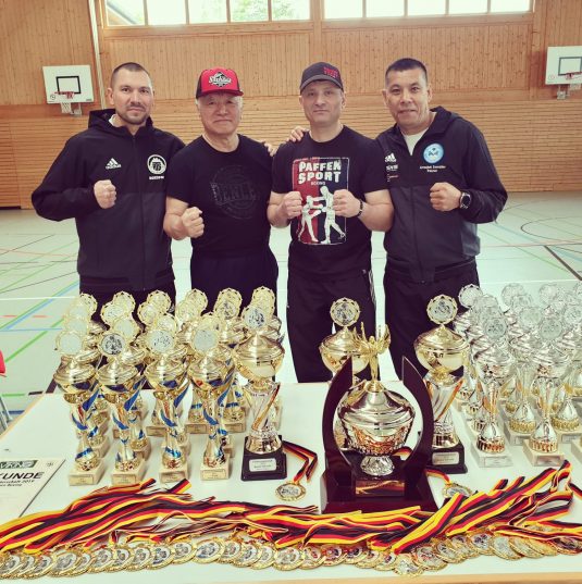 Almaz Boxclub Trophäen